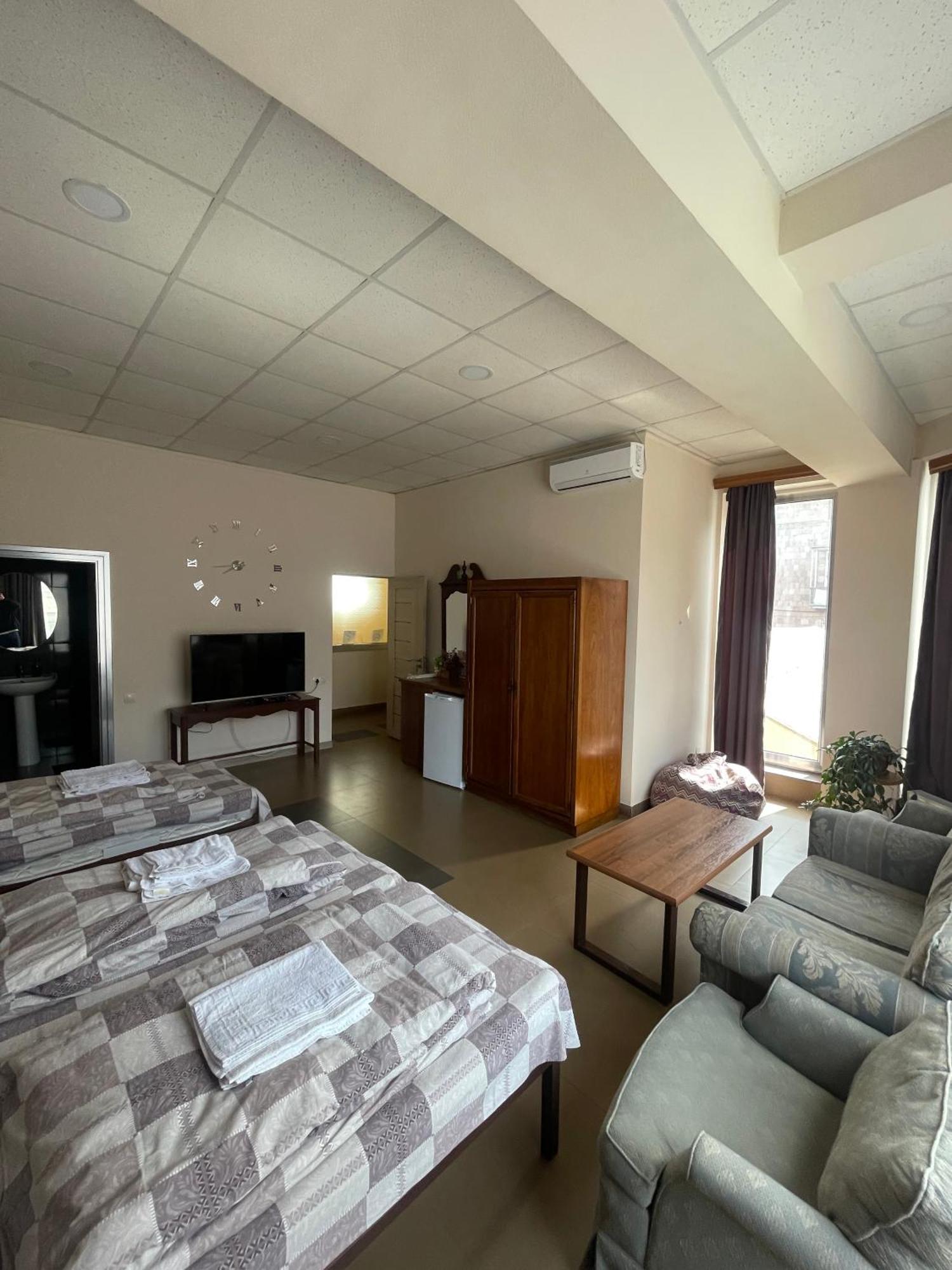 Downtown B&B Vanadzor Eksteriør billede