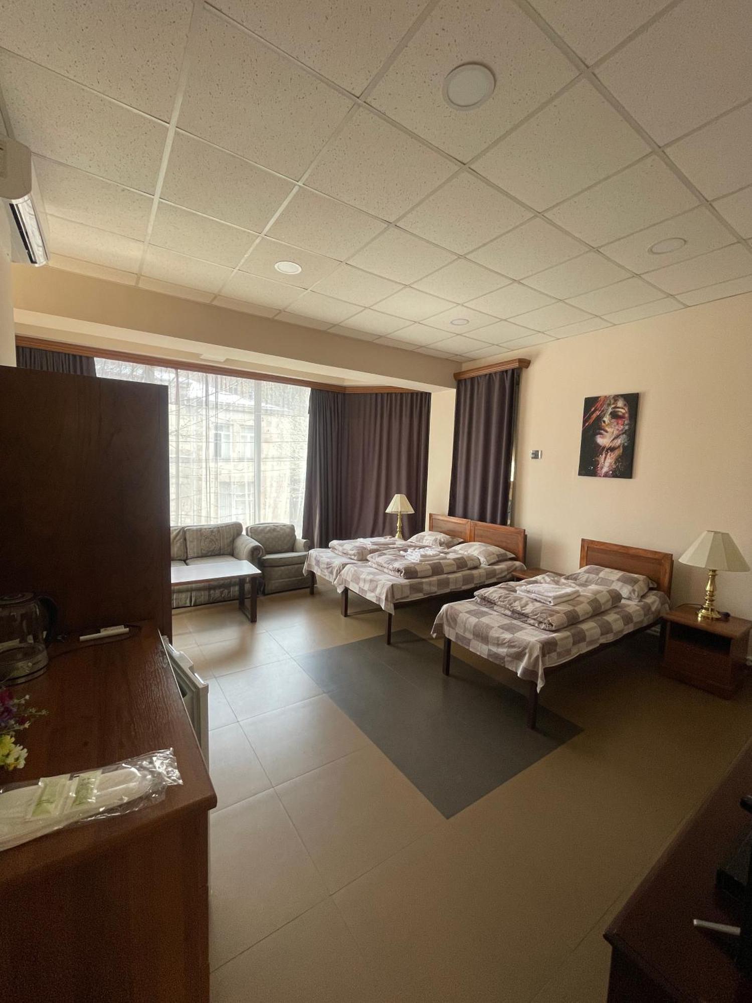 Downtown B&B Vanadzor Eksteriør billede