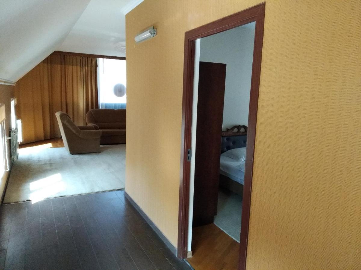 Downtown B&B Vanadzor Eksteriør billede